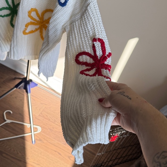 moon & madison Multicolor Floral Knit Sweater - Picture 6 of 8